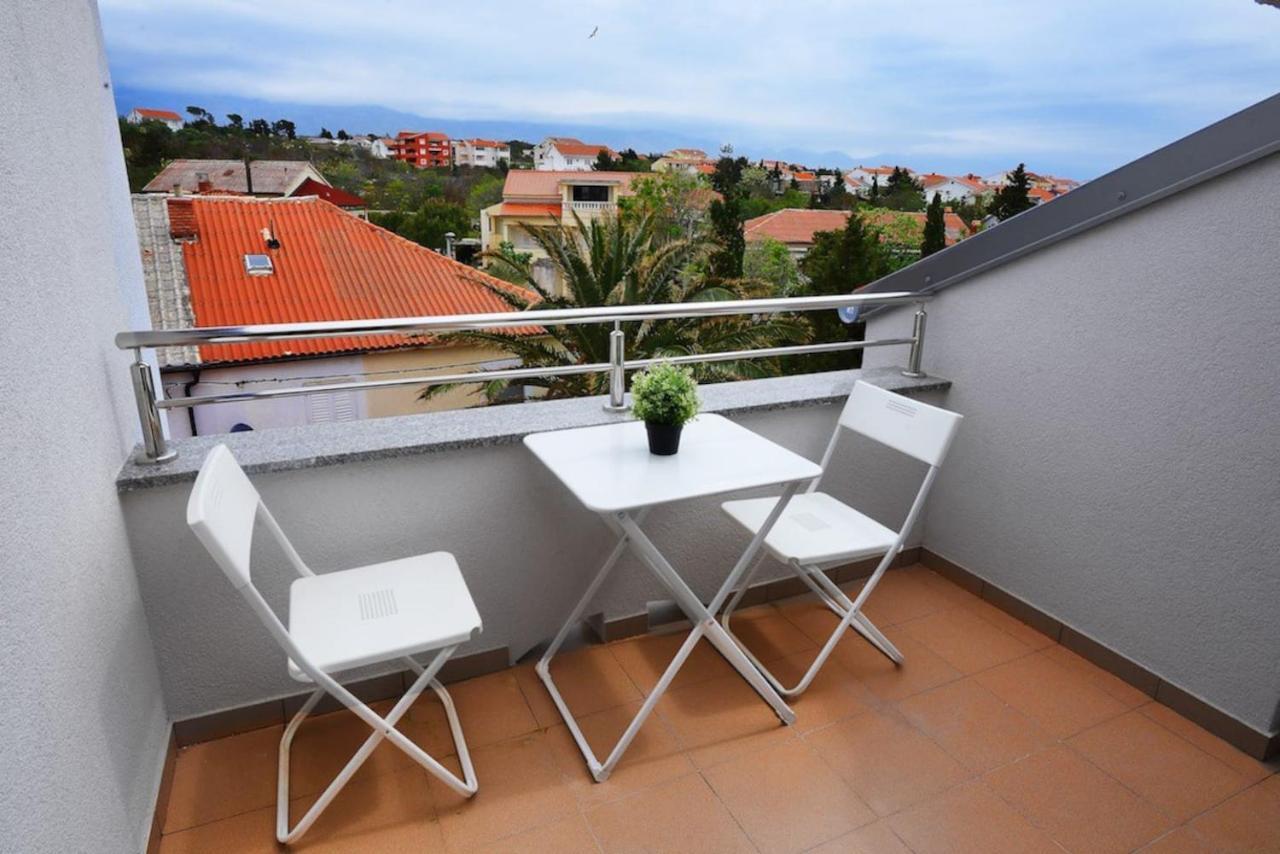Apartment Avada Novalja Eksteriør billede