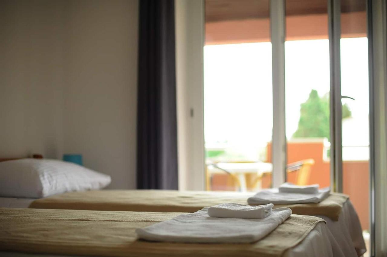Apartment Avada Novalja Eksteriør billede