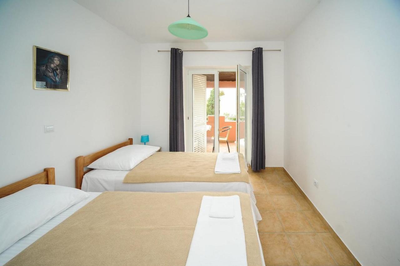 Apartment Avada Novalja Eksteriør billede