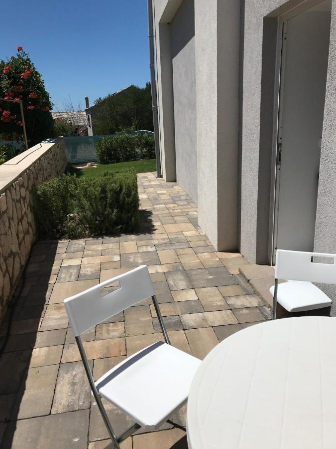 Apartment Avada Novalja Eksteriør billede